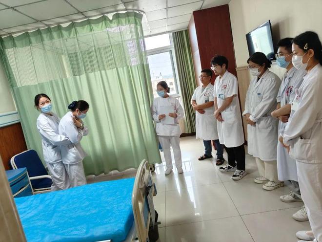 枣庄诚德骨科医院开展防噎食应急演练提升老年患者安全保障能力(图2)