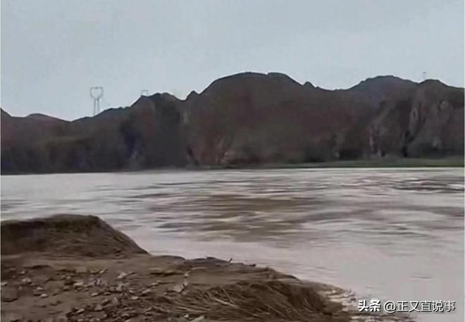 妻儿被洪水冲走后续：小儿子亲眼目睹目前找到个车灯细节曝光(图3)