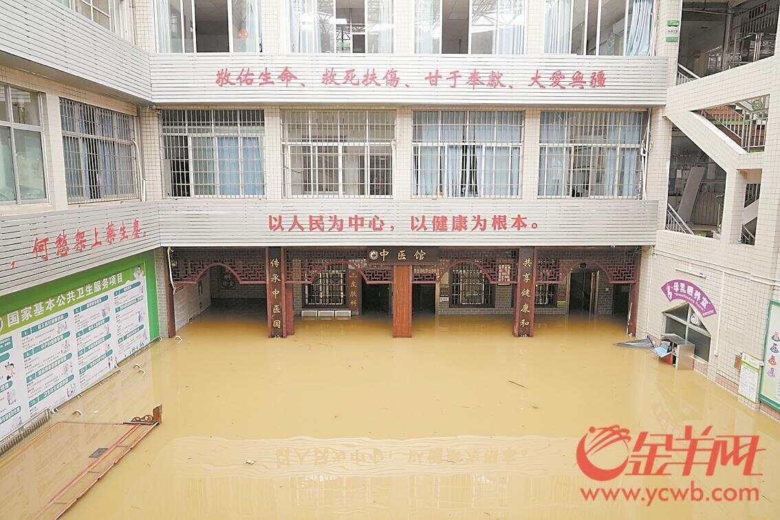 粤北洪灾中的救援和坚守——记者直击灾区一线记录救援救灾中的动人瞬间(图3)