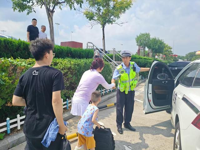 暑期频见故障车高速交警：出行务必检查好这些(图2)