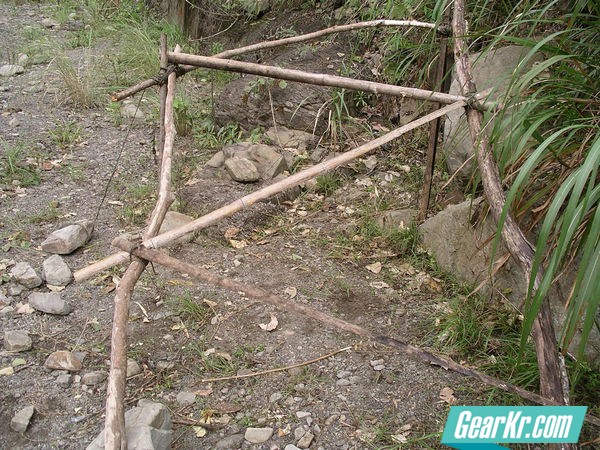 简单易搭的野外遮蔽小屋Shelter(图6)